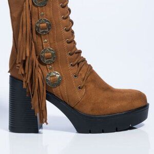 SADDLE UP WORK LACE UP BOOTIE ( BRAND NEW !!!! )